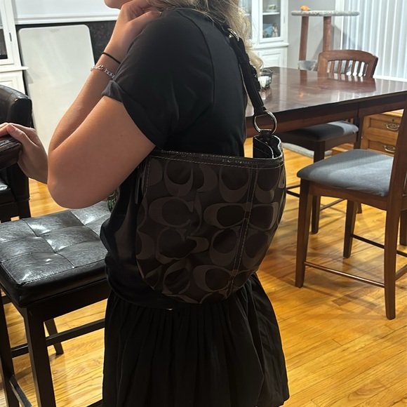 Barely used chocolate brown coach signature shoulder bag. - Picture 8 of 8